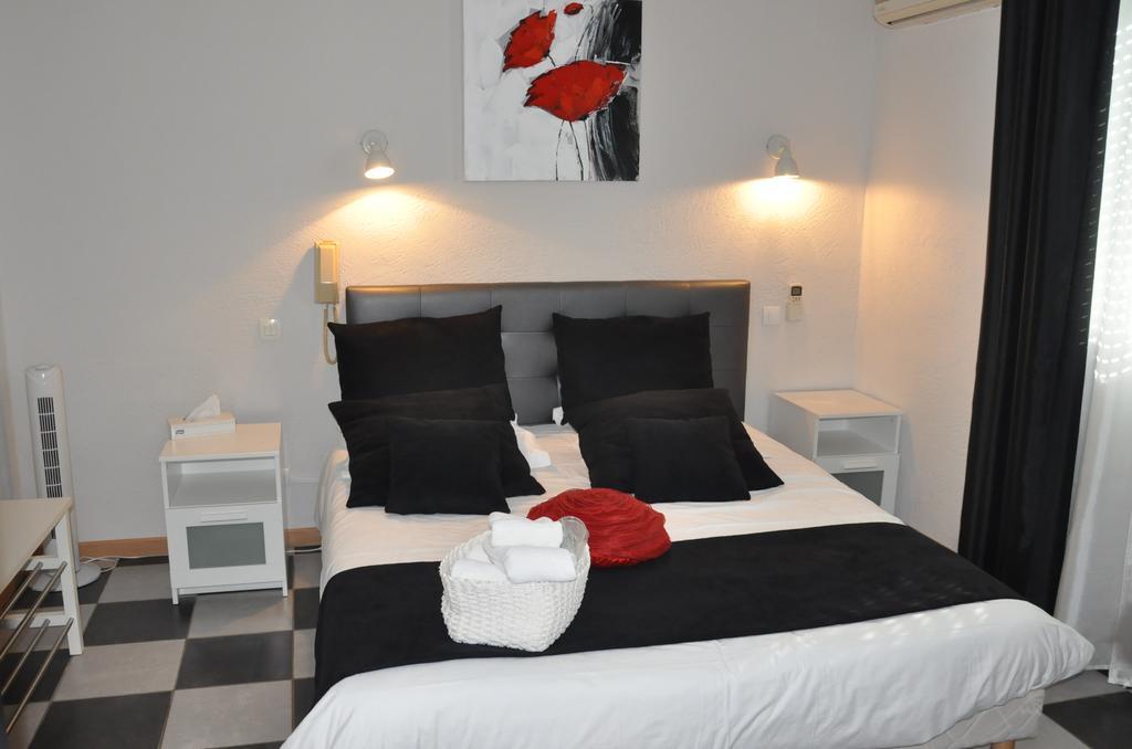 Hotel Les Mimosas Bormes-les-Mimosas Pokoj fotografie